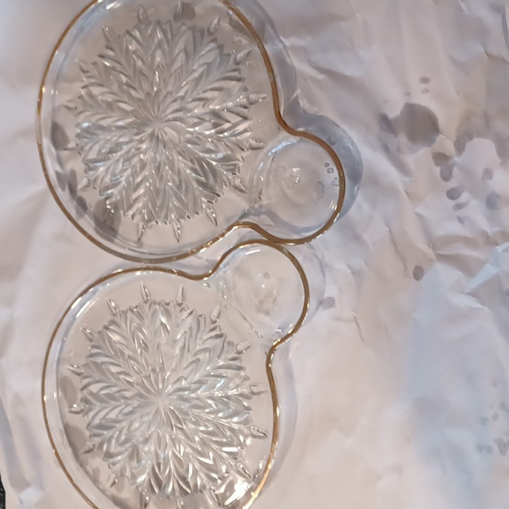 Vintage Jeanette Glass Snack Plates with Gold Trim, Feathers pattern, set of 2